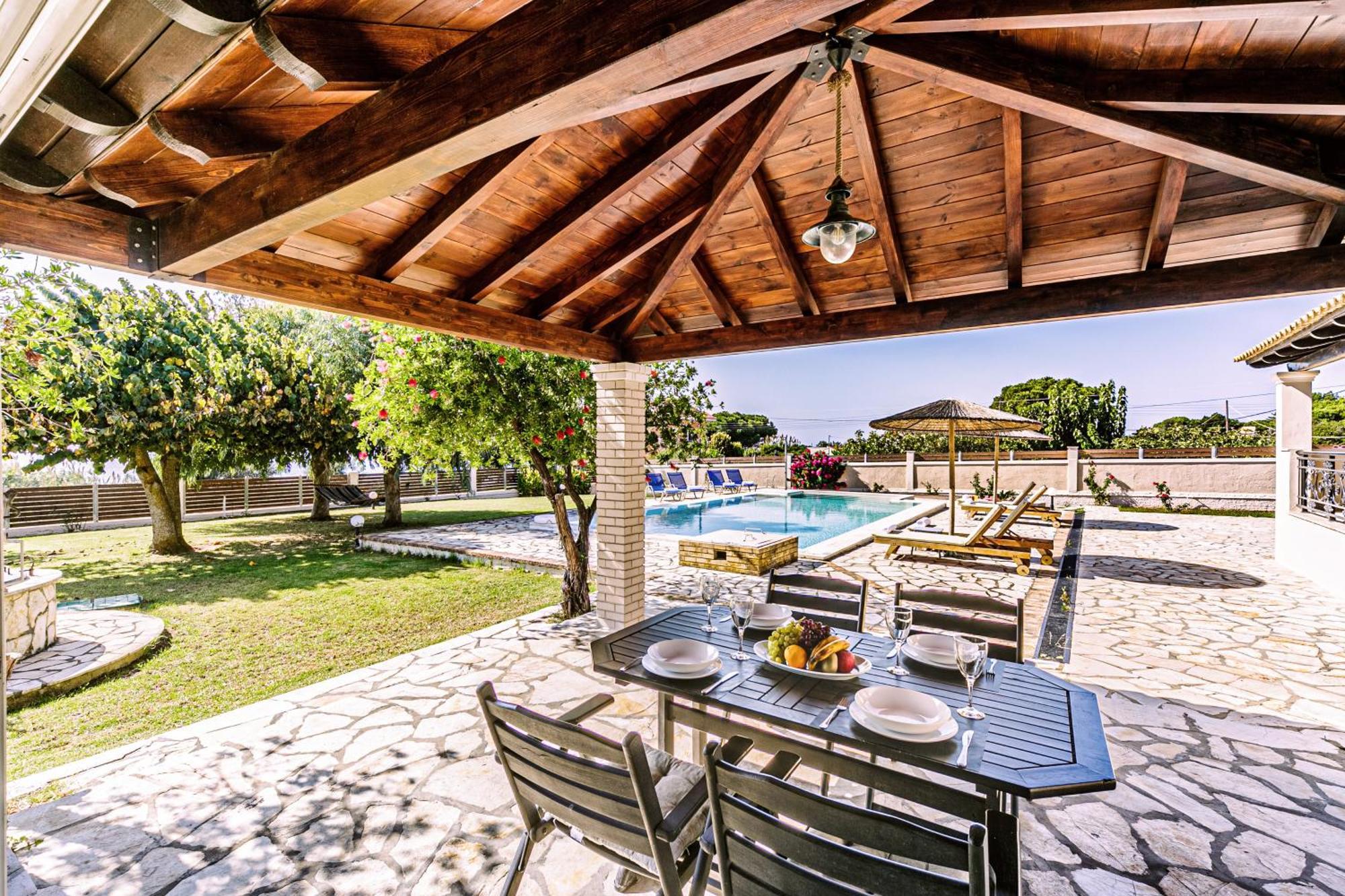 Skidi Beach House Ágios Matthaíos Buitenkant foto