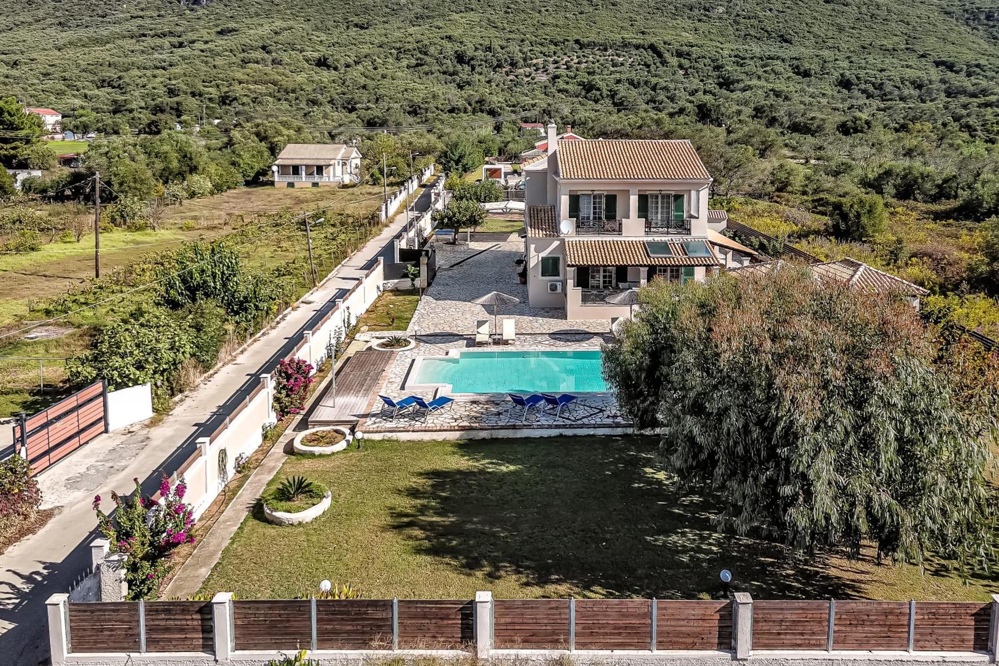 Skidi Beach House Ágios Matthaíos Buitenkant foto