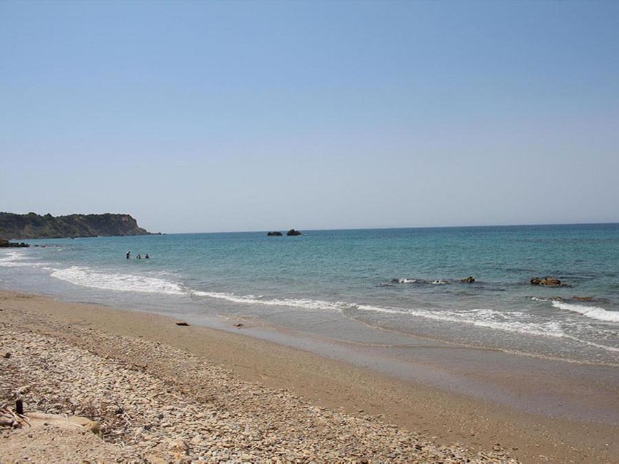 Skidi Beach House Ágios Matthaíos Buitenkant foto